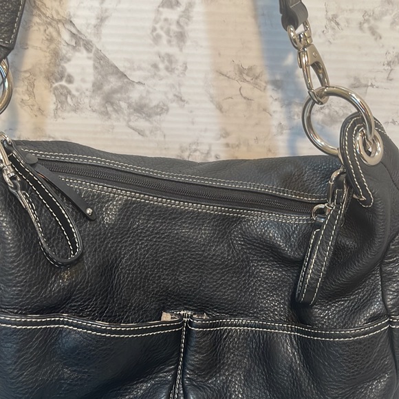 OiOI Australia Pompeian Leather Diaper Bag black with stroller straps - Picture 4 of 15